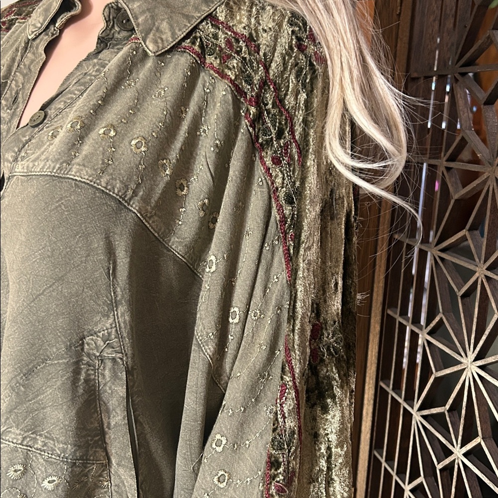 YOUNG THREADS BOHEMIAN STONE WASHED RAGLAN SLEEVE TOP - Picture 5 of 9
